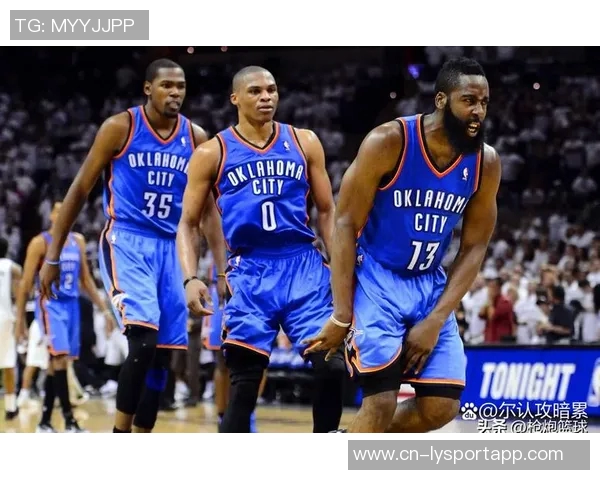 今日比赛激烈KD本季场均出战36分半位列联盟第三哈登紧随其后排名第七