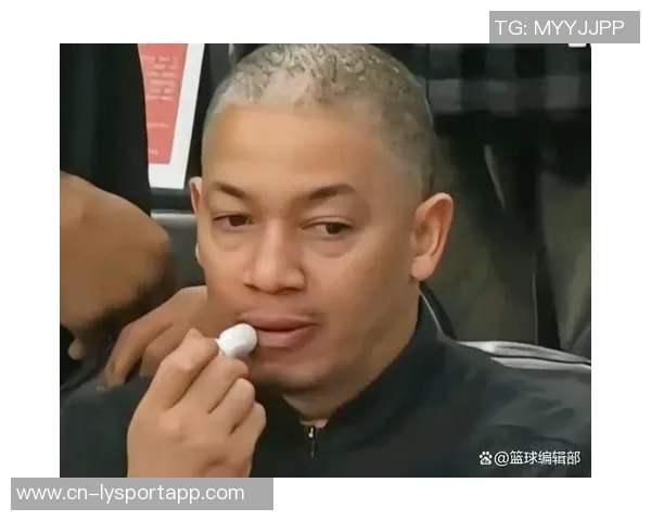 小莫呼吁卢执教应更积极转变角色不应忘记曾经的球员身份