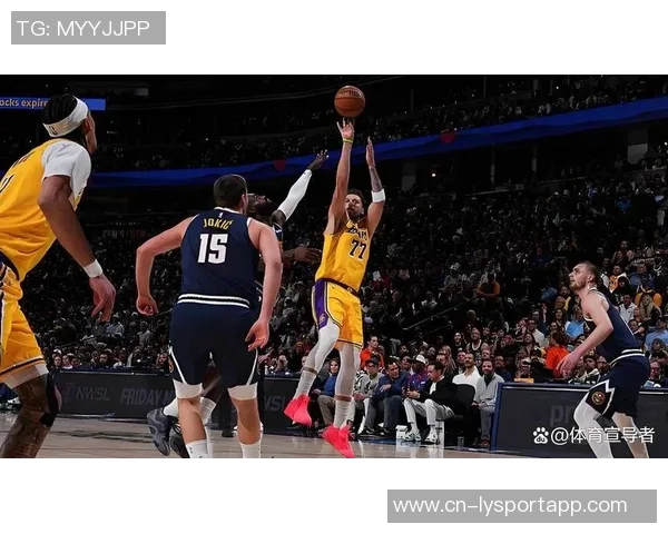 老詹超越自我创历史新高30表现引发热议前11场独占10席成就辉煌